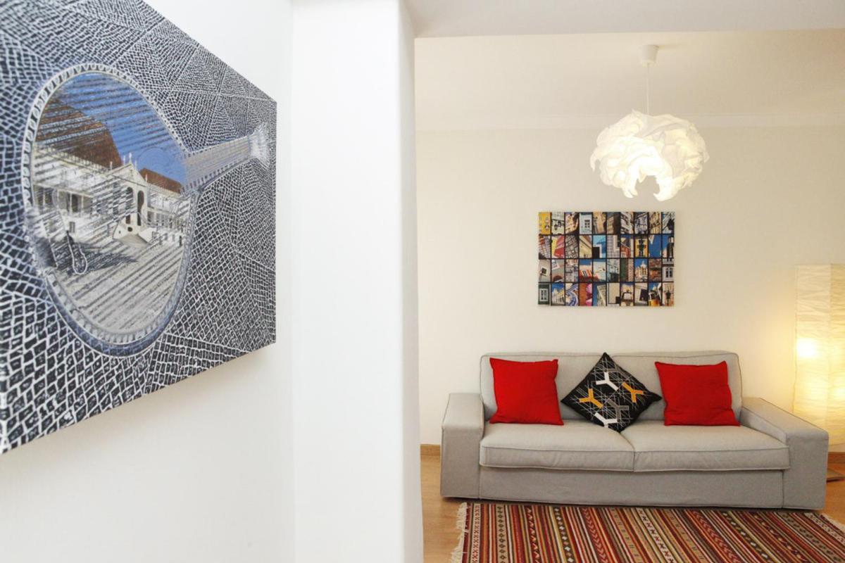 Family Central Apartment In Sao Pedro Do Estoril Exterior photo
