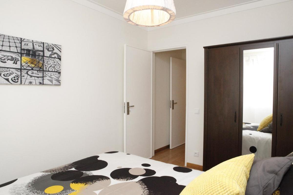 Family Central Apartment In Sao Pedro Do Estoril Exterior photo