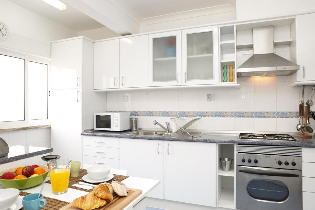 Family Central Apartment In Sao Pedro Do Estoril Exterior photo